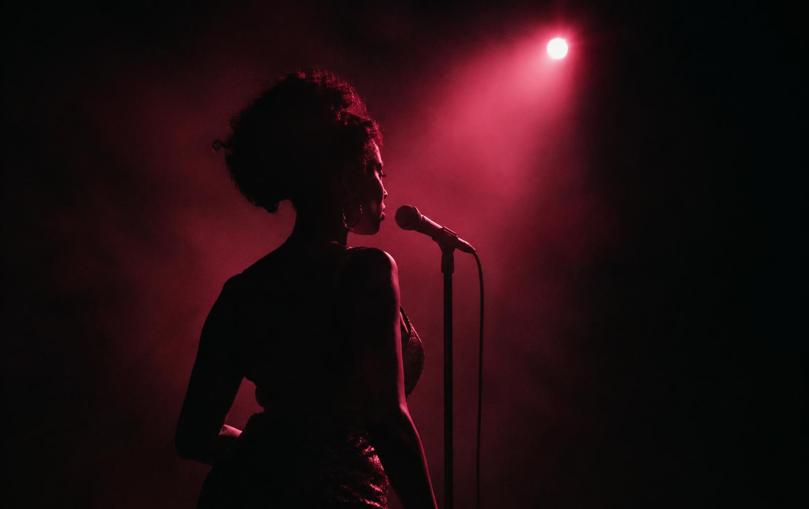 Deon performing on stage